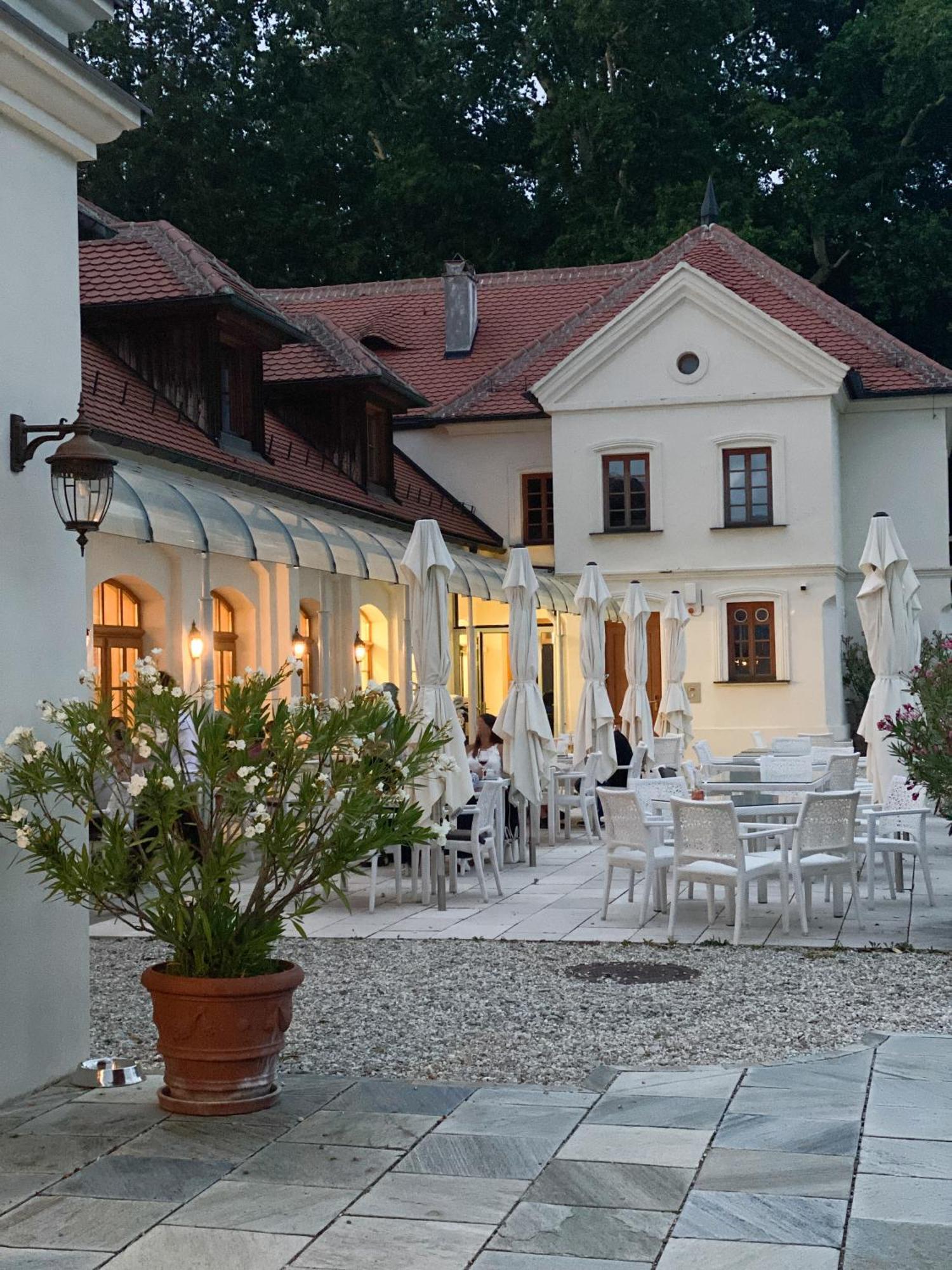 Schloss Thalheim Sankt Poelten Eksteriør billede