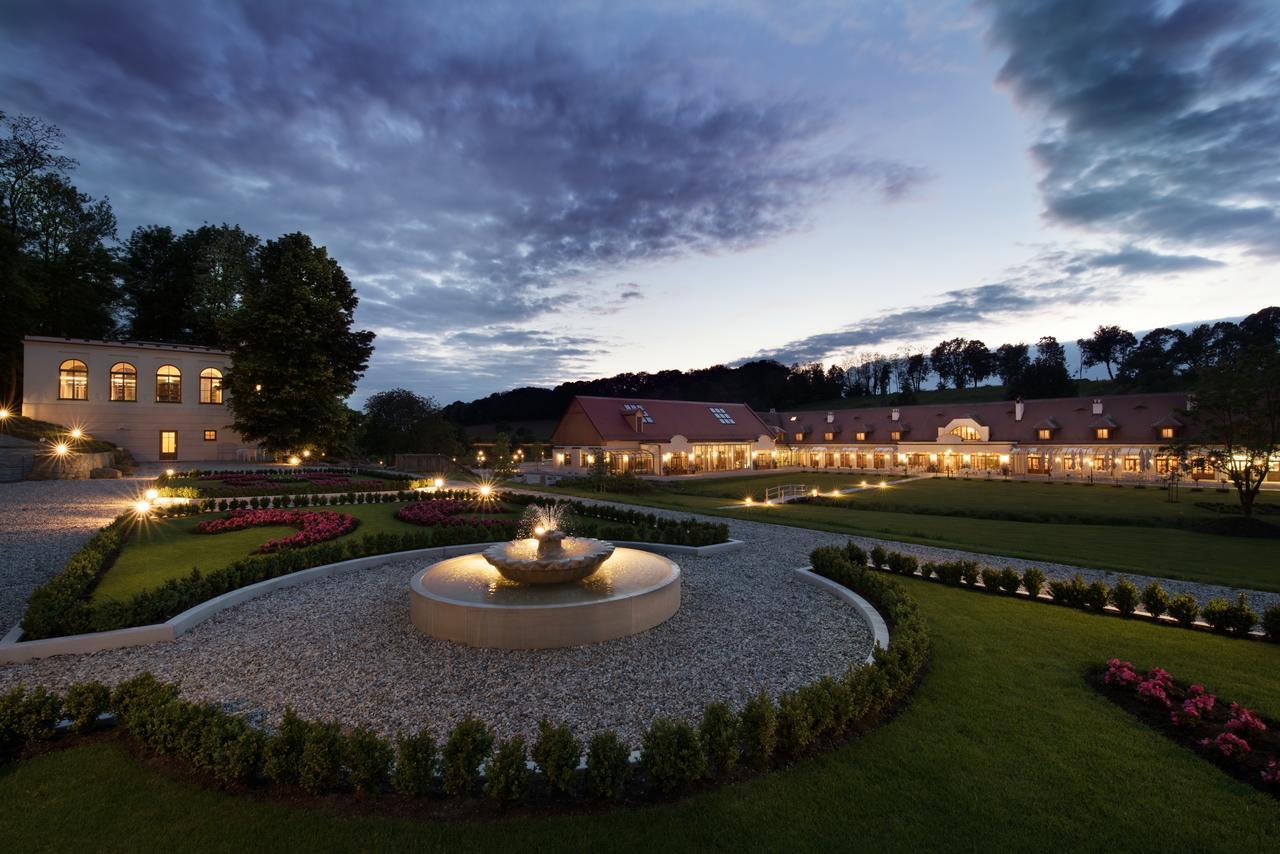 Schloss Thalheim Sankt Poelten Eksteriør billede